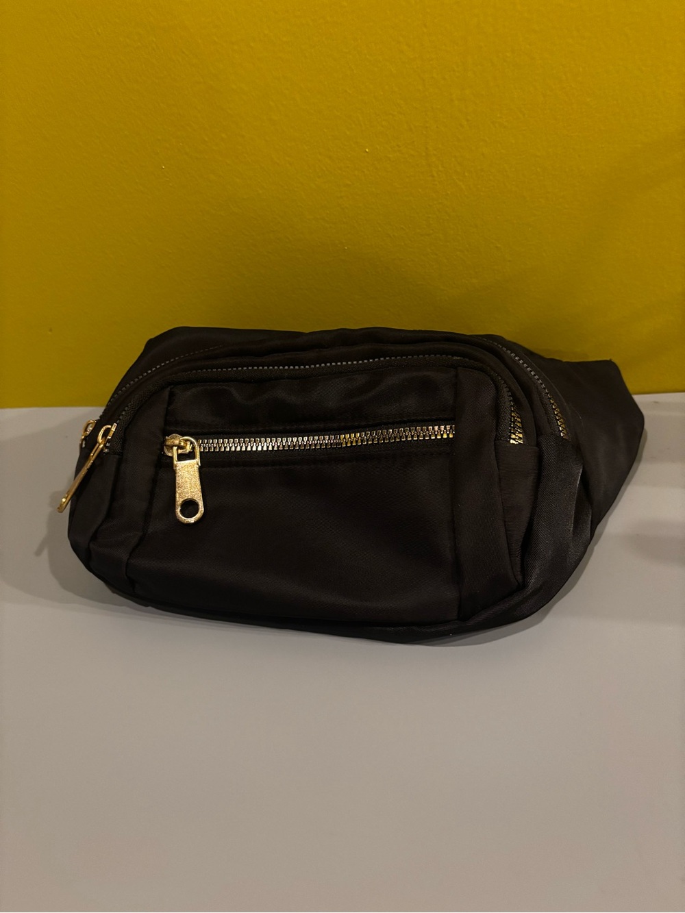 Black Men's Waist Pack Belt Bag with Gold Zipper1759